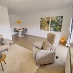 Henno's-apartments 105qm 8p, 4 Zimmer, Balkon شقة