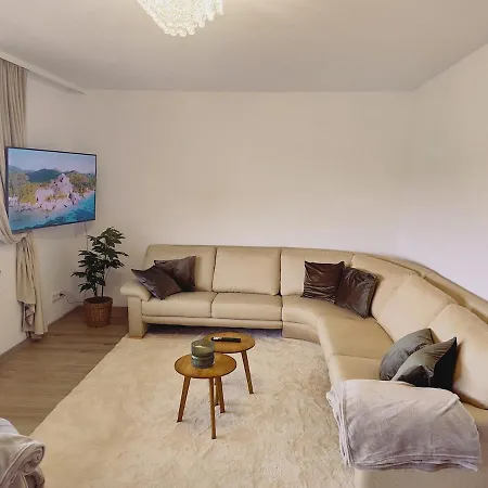 Henno's-apartments 105qm 8p, 4 Zimmer, Balkon