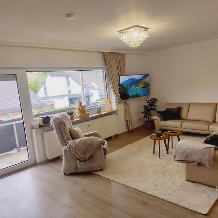 Henno's-apartments 105qm 8p, 4 Zimmer, Balkon