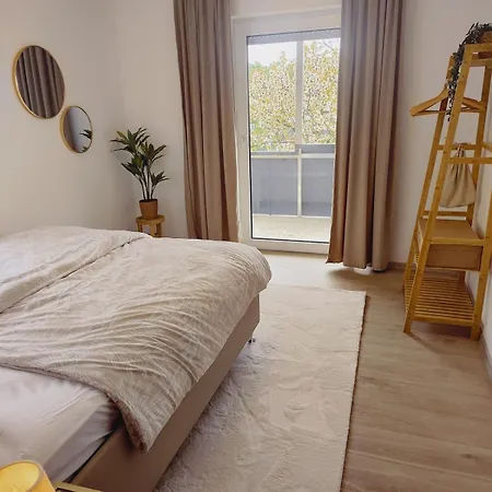 Henno's-apartments 105qm 8p, 4 Zimmer, Balkon *