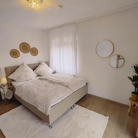 Henno's-apartments 105qm 8p, 4 Zimmer, Balkon Bielefeld