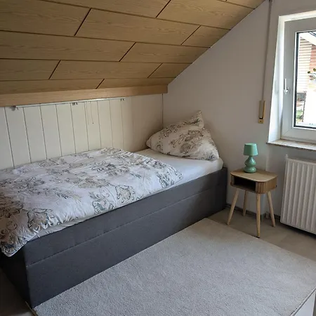 Henno's-apartments 105qm 8p, 4 Zimmer, Balkon Lägenhet