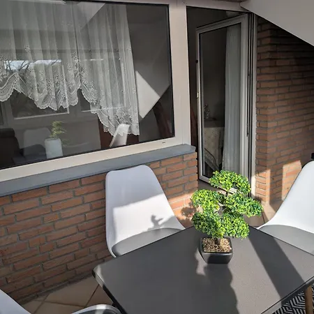 Henno's-apartments 105qm 8p, 4 Zimmer, Balkon * Bielefeld