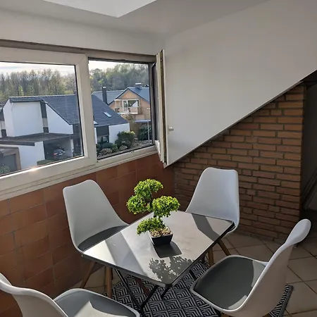 Henno's-apartments 105qm 8p, 4 Zimmer, Balkon