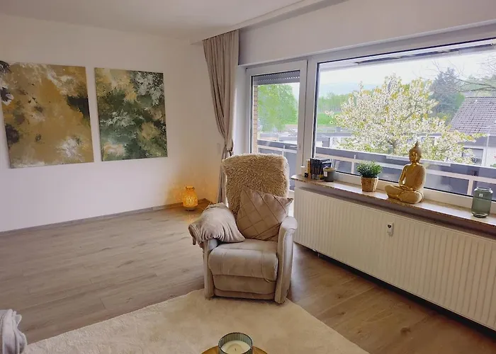 Henno's 105qm 8p, 4 Zimmer, Balkon Apartment