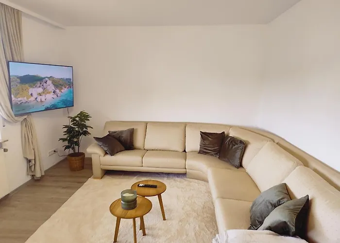 Henno's-apartments 105qm 8p, 4 Zimmer, Balkon Apartamento