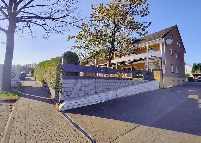 Henno's-apartments 105qm 8p, 4 Zimmer, Balkon * ビーレフェルト