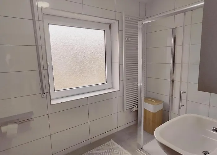 Henno's-apartments 105qm 8p, 4 Zimmer, Balkon ビーレフェルト