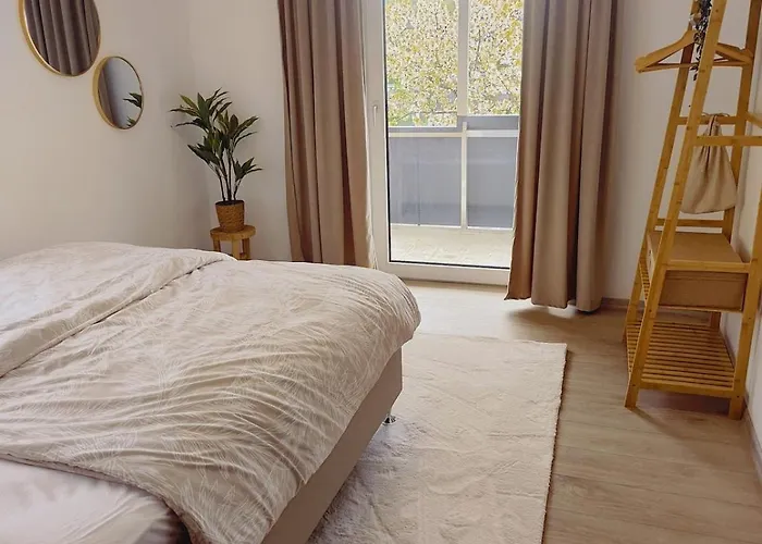 Henno's 105qm 8p, 4 Zimmer, Balkon *