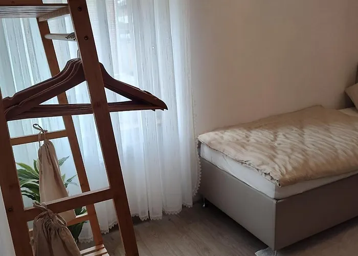 アパート Henno's-apartments 105qm 8p, 4 Zimmer, Balkon *