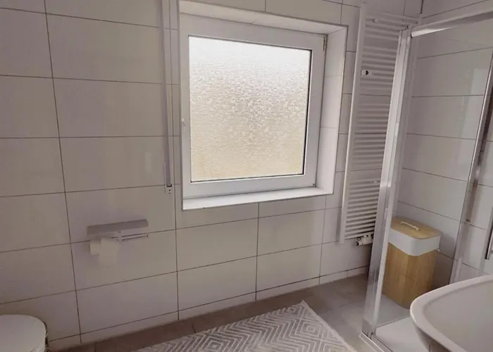 Henno's-apartments 105qm 8p, 4 Zimmer, Balkon